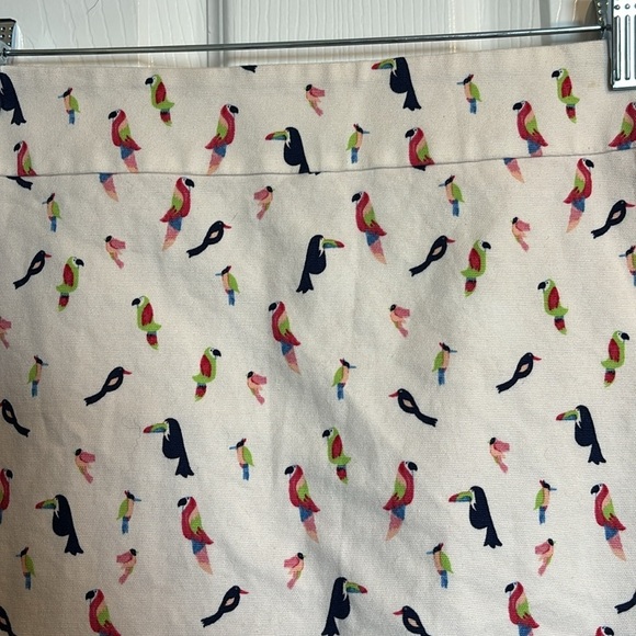 Talbots women’s cream parrot scalloped hem skirt size 8 - Picture 2 of 7